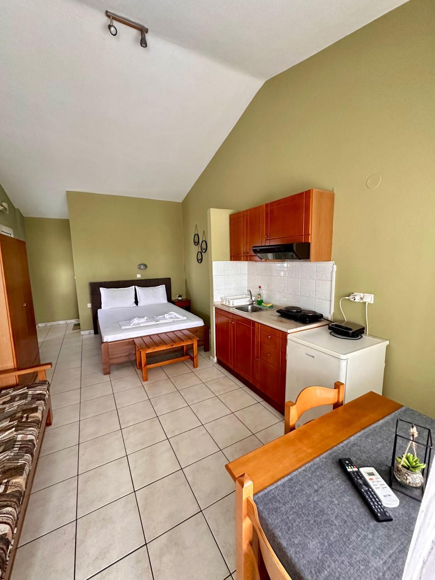 Artemis Hotel Apartments Keramoti  Exterior photo